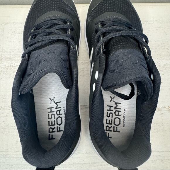 NWOT New Balance Fresh Foam Velo V3 Softball Cleats Women Size 6 - Picture 9 of 12